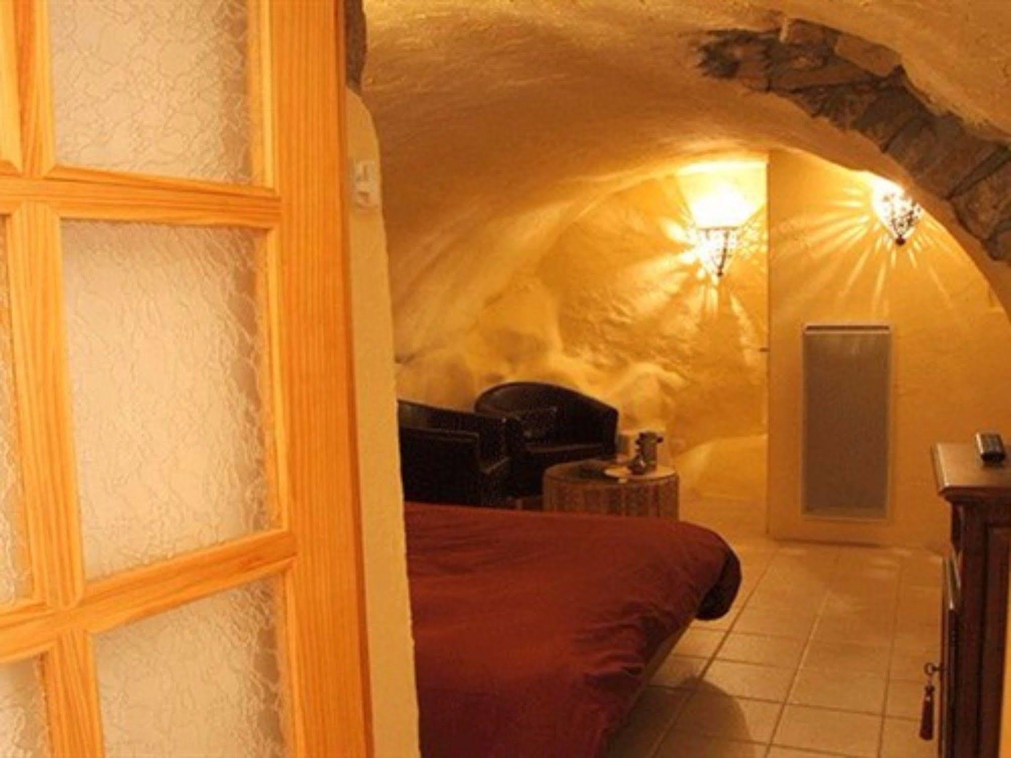 L'Evidence Bed & Breakfast Prades  Bagian luar foto